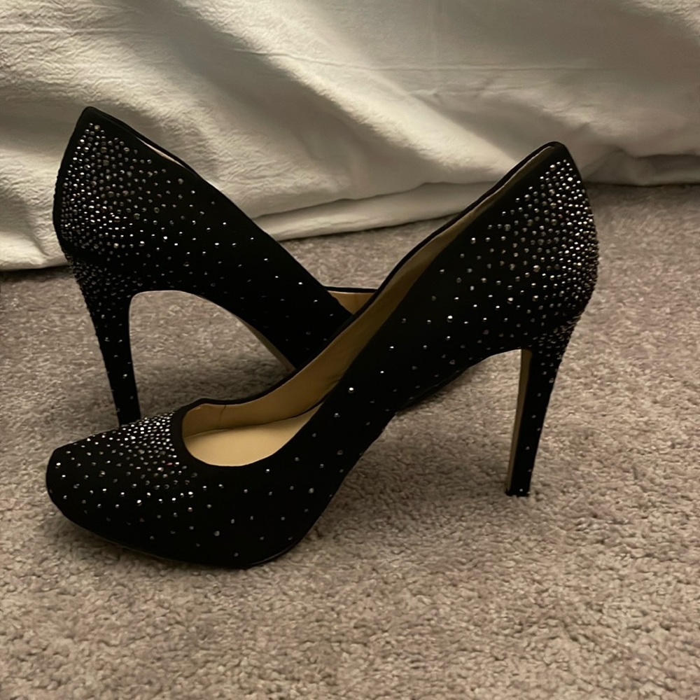 Black Sparkly Pumps